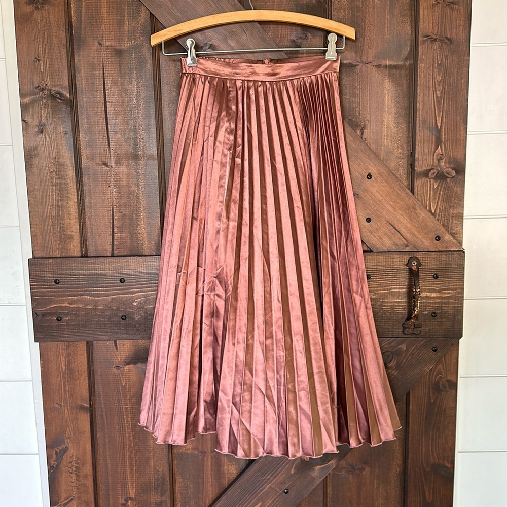 ALLEGRA K SATIN PLEATED MAXI SKIRT SIZE XS e32